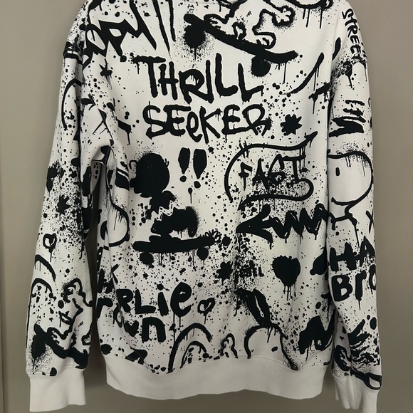 H&M | Peanuts Thrillseeker Black and White Graphic Crewneck Sweater - Picture 1 of 3